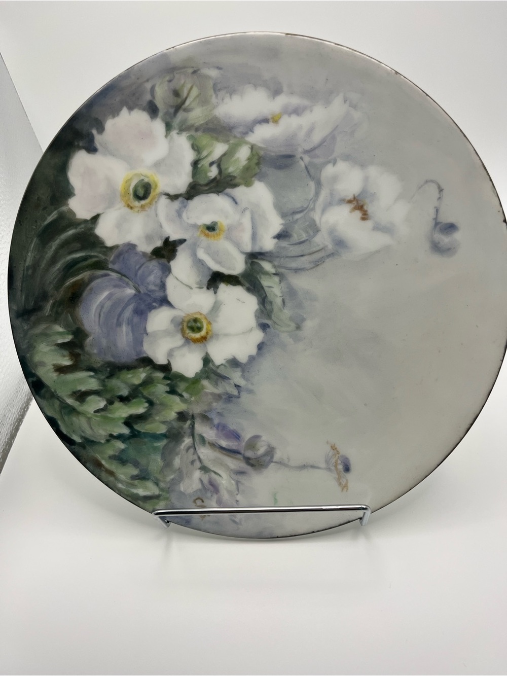 Hand-Painted Floral Decorative Art Plate - White & Green
